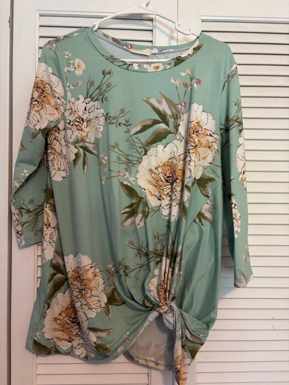 Reborn J Sage Green Floral Knot-Front Tunic